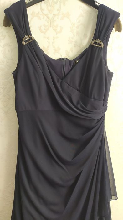 Женское вечернее платье