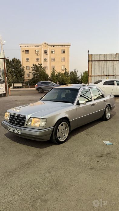 Mersedes 124  sotiladi  1992  E 500