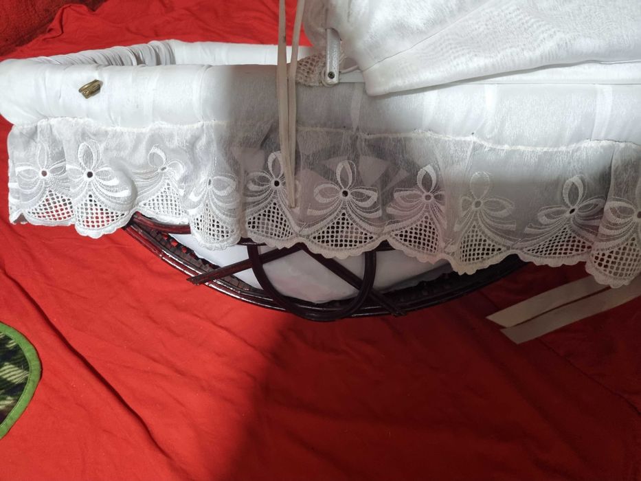 Cos  leagăn  din rafie pentru bebe