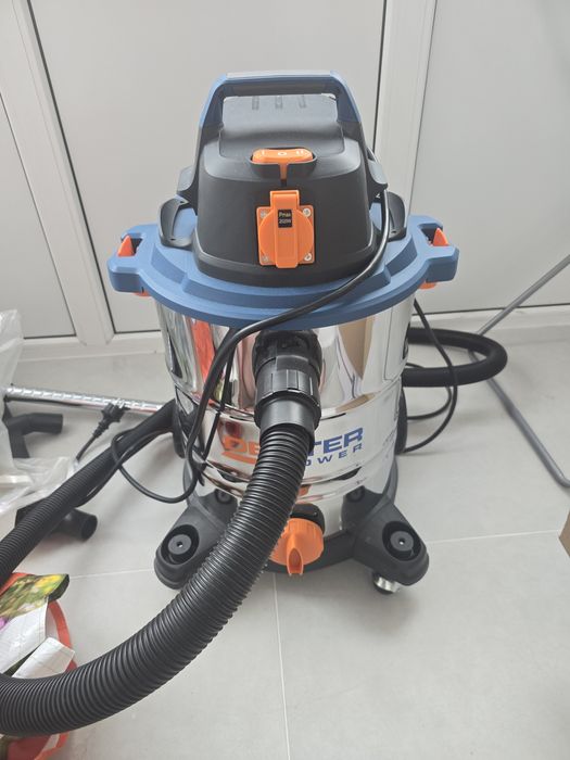 Aspirator Umed/Uscat Dexter, 30 litri, 1500w ideal pentru apa/sobe/cen