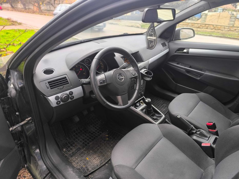 Продавам Opel Astra
