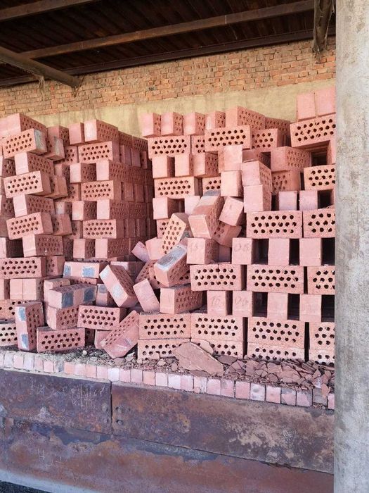 Новые красные кирпичи