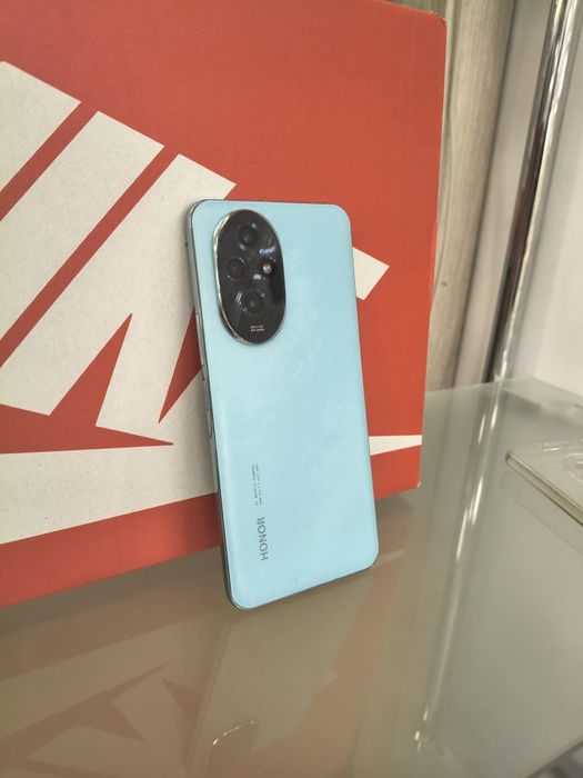 Vând Honor 200 in stare buna