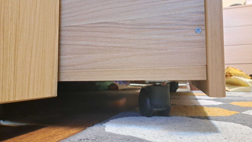 Двуетажно легло с чекмеджета, матраци, гардероб. Мебели за детска стая