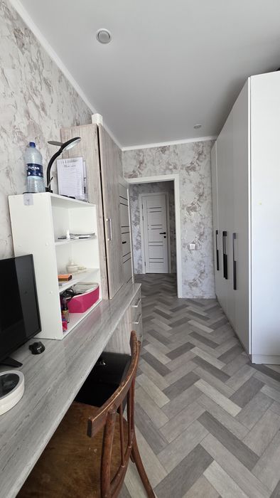 Продам квартиру в центре.