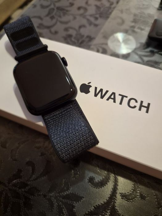 Apple Watch SE3 Гаранция + 3 каишки + Бързо зареждане