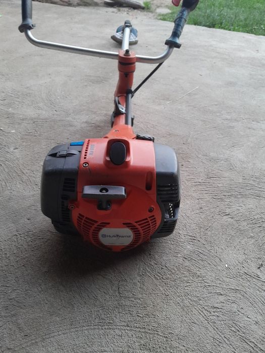 Motocoasă profesională Husqvarna