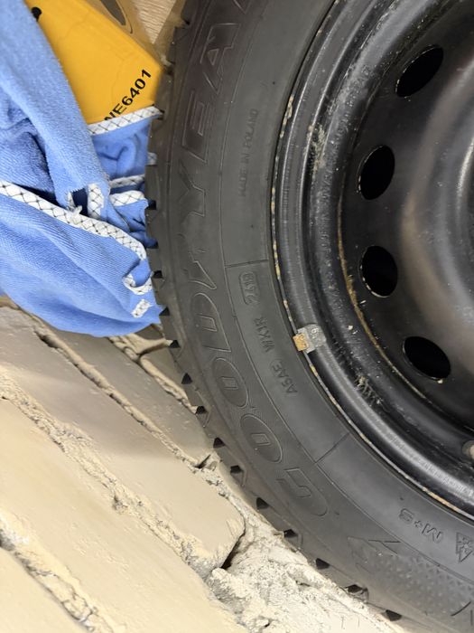 Продам резину с дисками на коболд размер 15