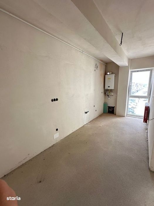 Apartament de 2 camere, SEMIFINISAT, bloc NOU, parcare, Terra — fotografia 3