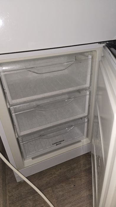 Холодильник indesit