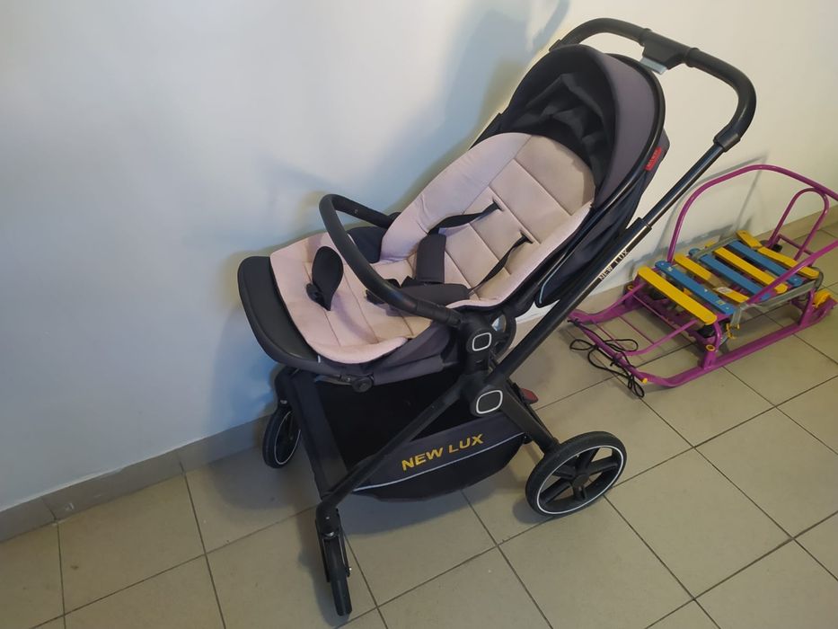 Продам коляску в хорошем состоянии