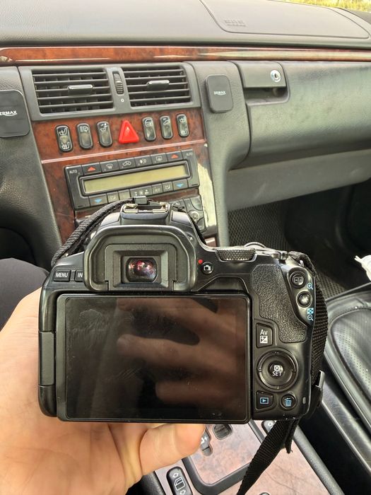 Сатылымда/Продается Canon EOS 250D