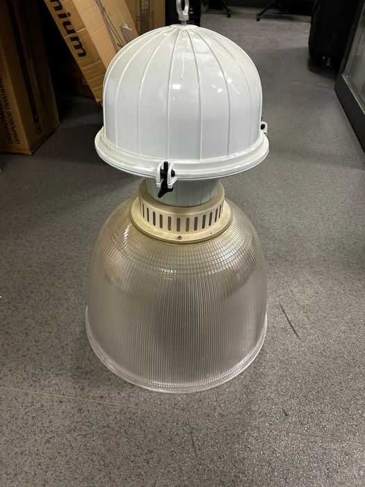 Lampa pentru hale depozit