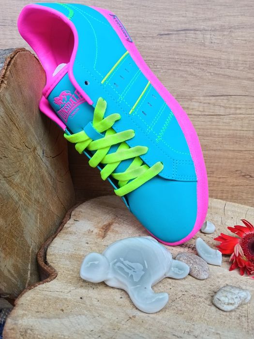 Туристически леки спортни маратонки в лилаво и бяло,внос от Австрия