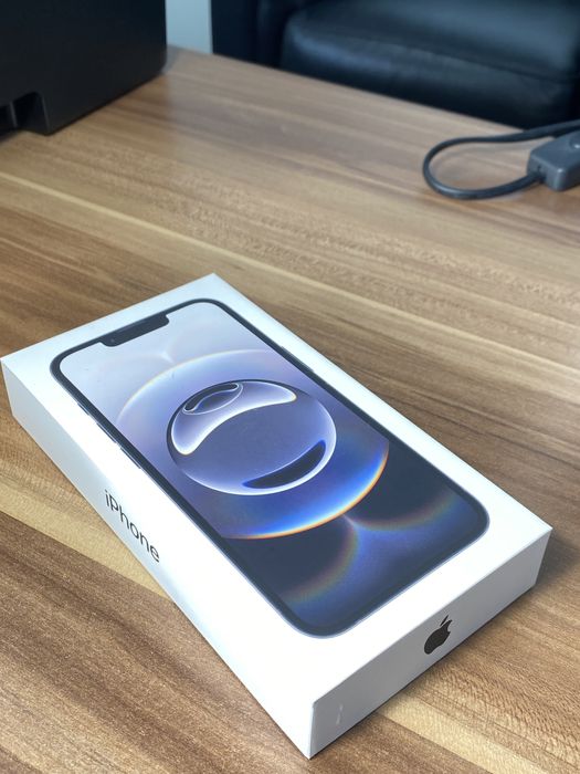 iPhone 16e• 128 GB • Black