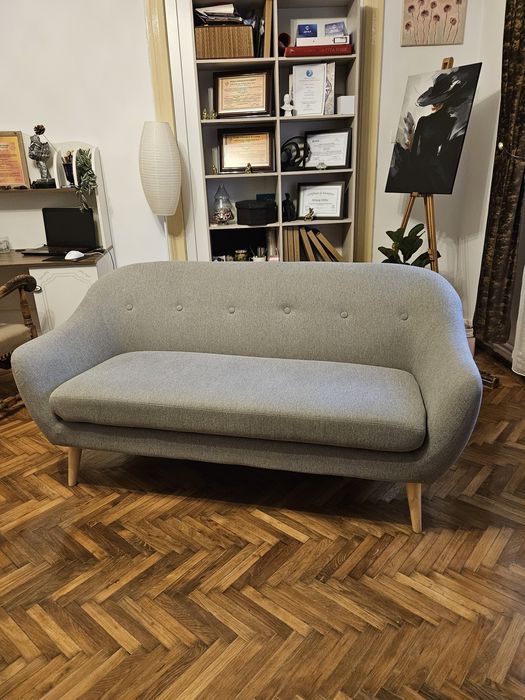 Vind mobilier pentru cabinet!