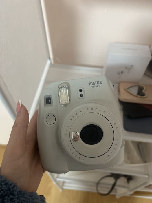 Продам Instax mini 9 б/у