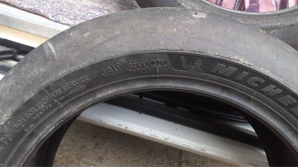 Сликове Michelin преден и заден
