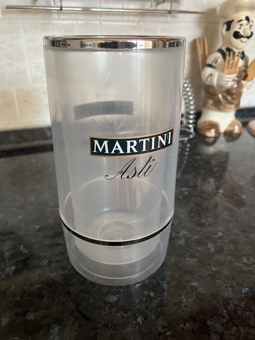 Шампаниера/Ледарка/Съд за бутилка вино