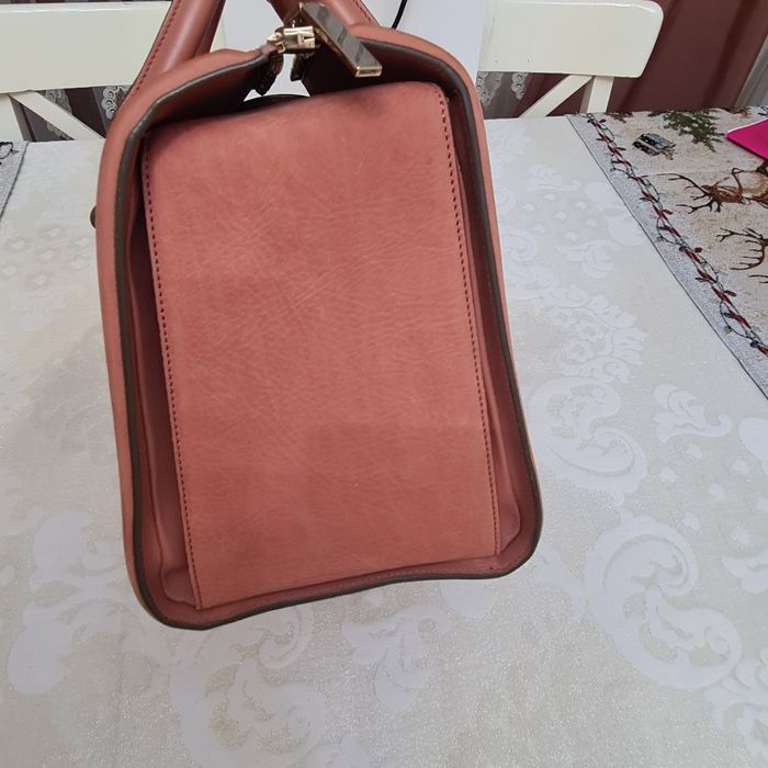 Роскошная сумка от Victoria Beckham