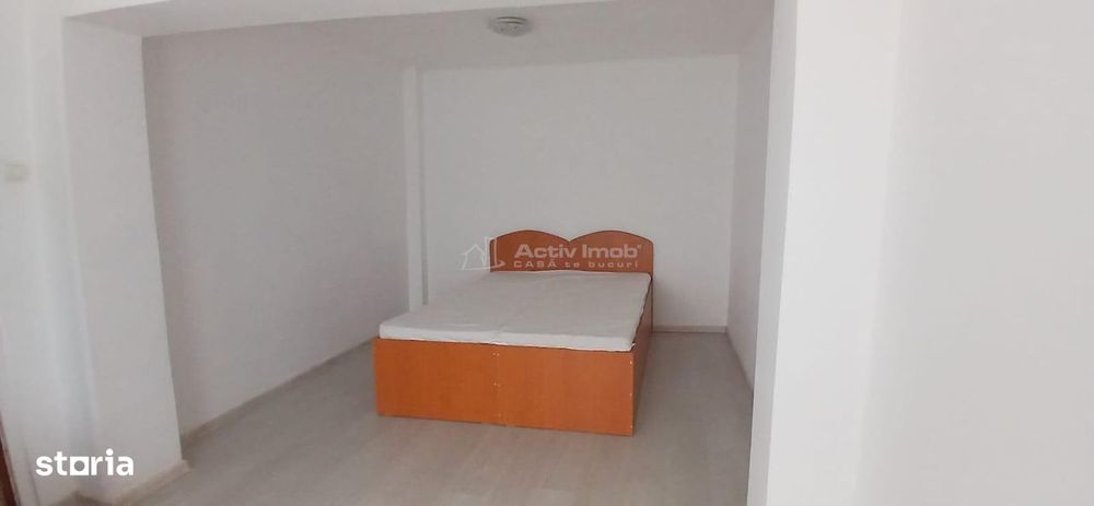 Casa 8 camere de vanzare Valea Voievozilor Targoviste 653mp teren