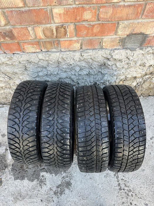 Шины  зимние 205/60/R16