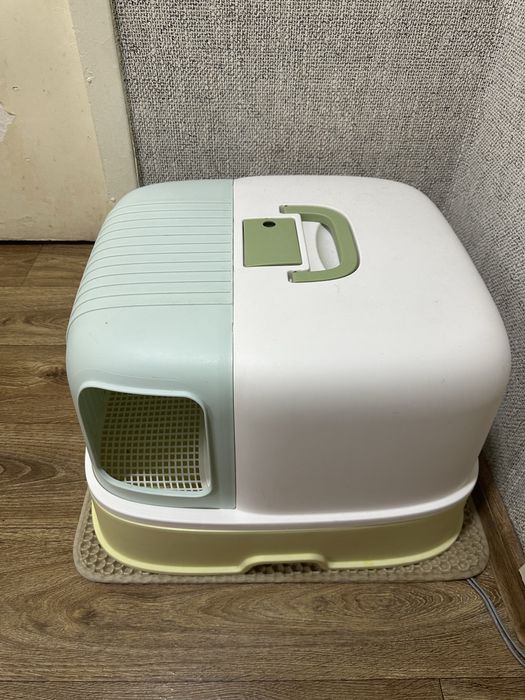 Продаю лоток в отличном состоянии