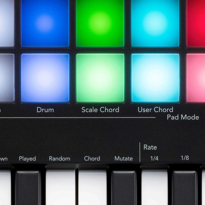 НОВ Novation Launchkey 61 mk3