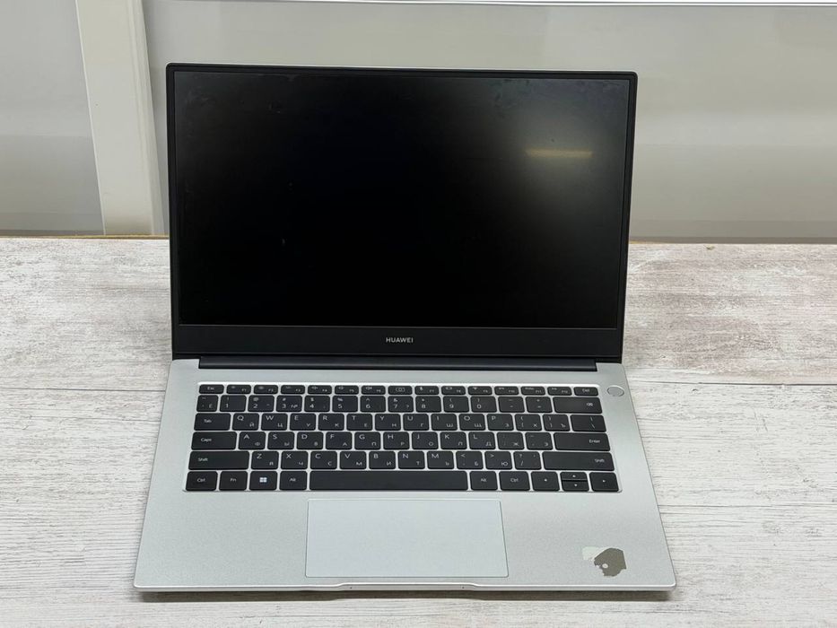 Ноутбук Huawei Core i5-11 / Ozu 8gb / SSD 512gb / ЛОМБАРД ДД / id4690