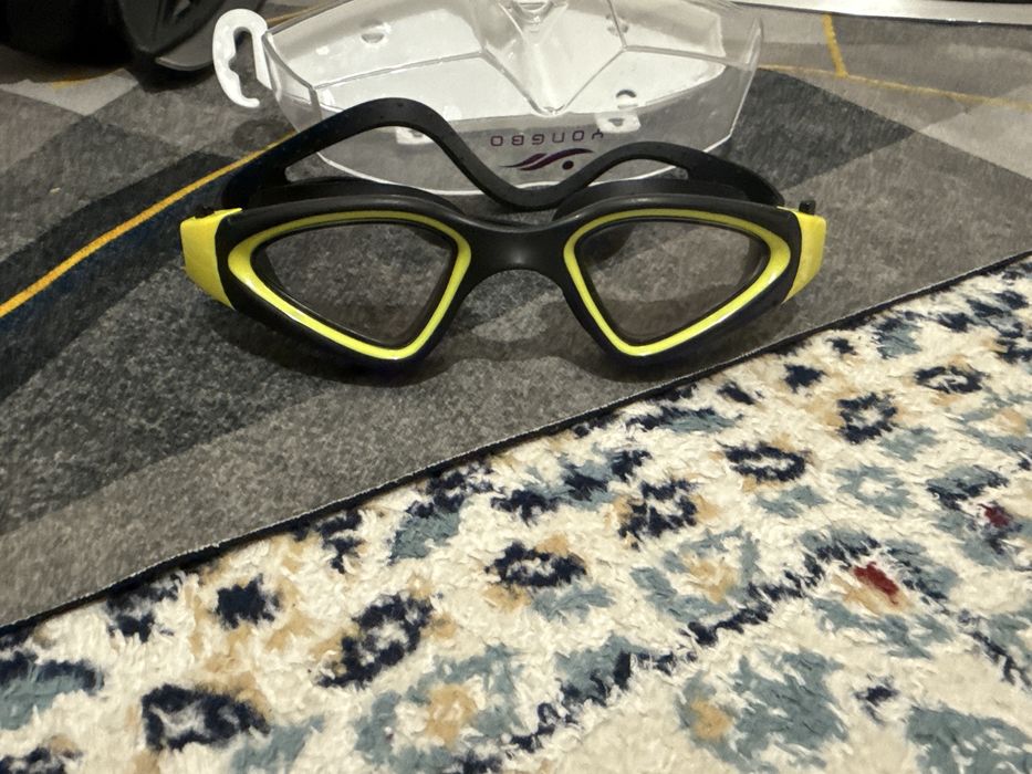 Очки для плавания