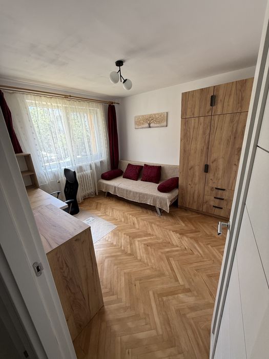Apartament 3 camere renovat, mobilat modern | Valea Roșie