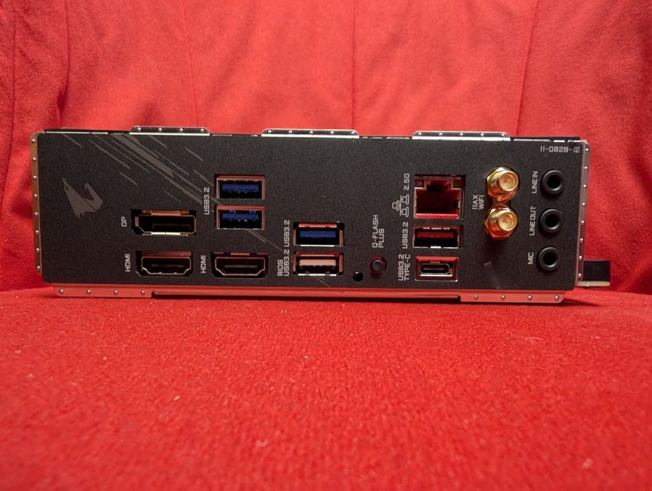 Топмодел ITX AM4 дънна платка: Gigabyte B550I AORUS Pro AX с WiFi и BT