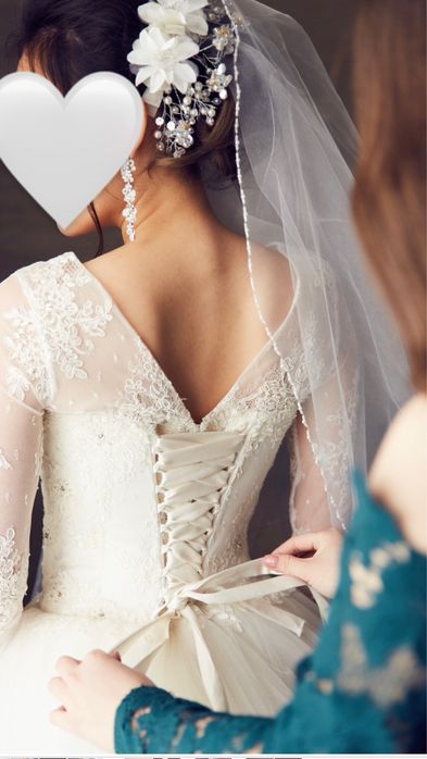 Свадебное  платье 40000 тг