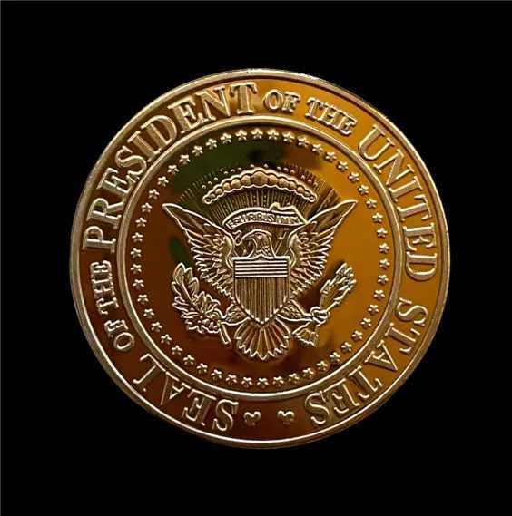 Възпоменателна монета на САЩ Доналд Тръмп „ В БОГА, НА КОЙТО ВЯРВАМЕ“