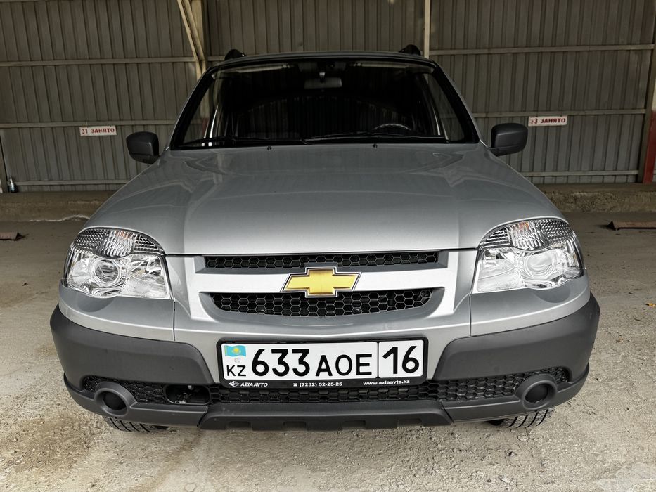 Chevrolet Niva пробег 9.300 км