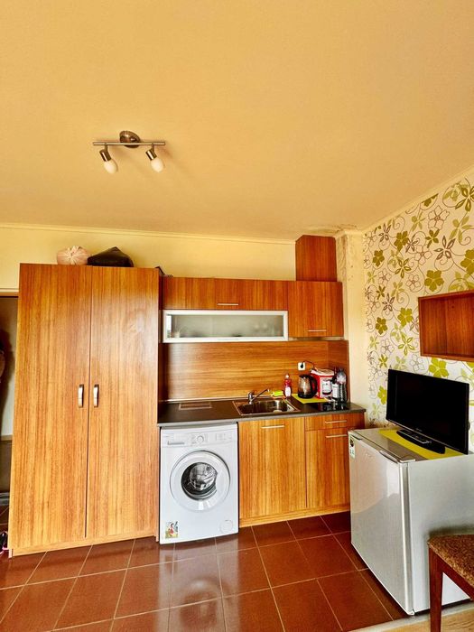 Продава се Едностаен апартамент в к.к. Слънчев бряг - 37 кв.м за 1079 €/кв.м - Снимка #2