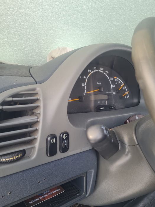 Microbuz Mercedes Sprinter