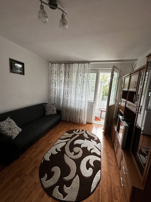 Vand apartament 2 camere semidecomandat zona spitalul mare tomis 2