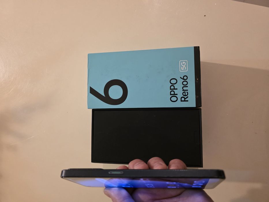 Telefon OPPO RENO 6  5G