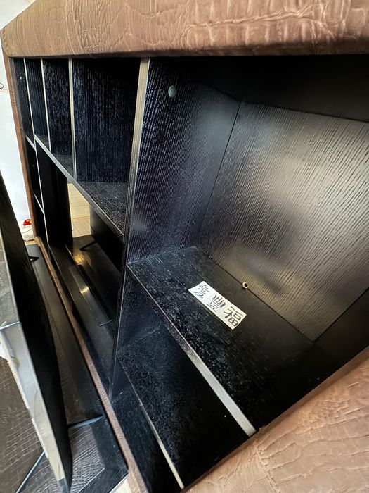 Тумба для телевизора с полками