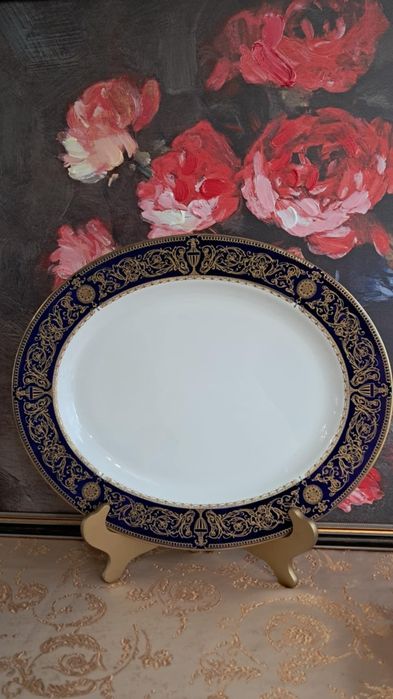 Колекционерски сервиз на Royal Worcester за 12 човека