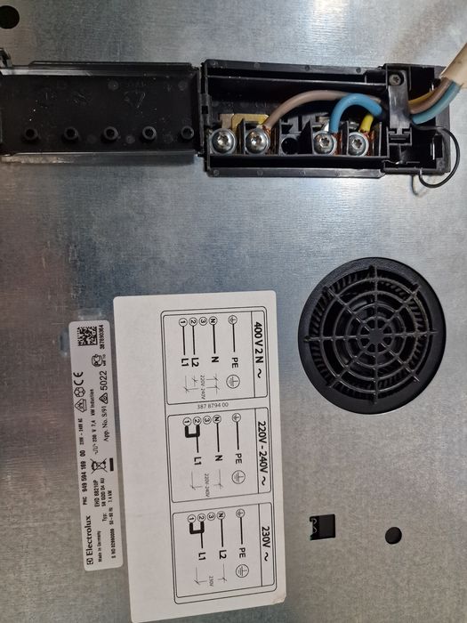 Plita  inducție ELECTROLUX 71 CM EHD6821P Sticlă sparta, functionala