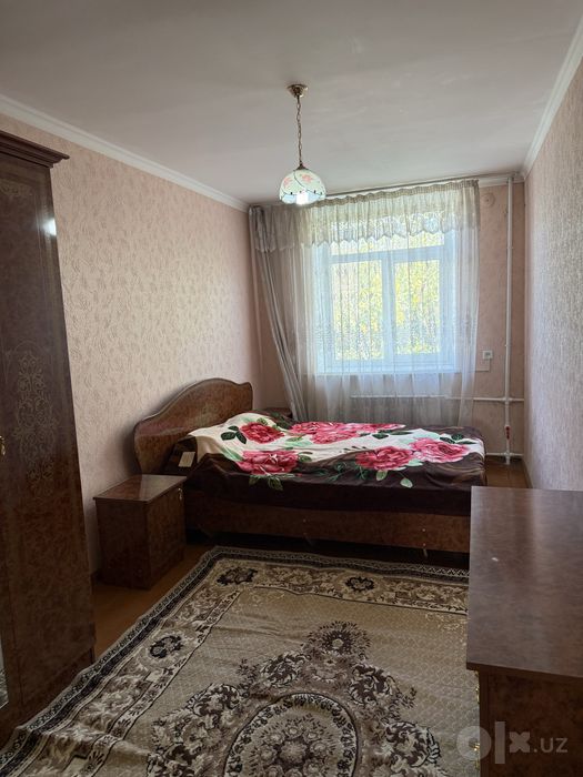 Продаётся квартира чирчик навои центр