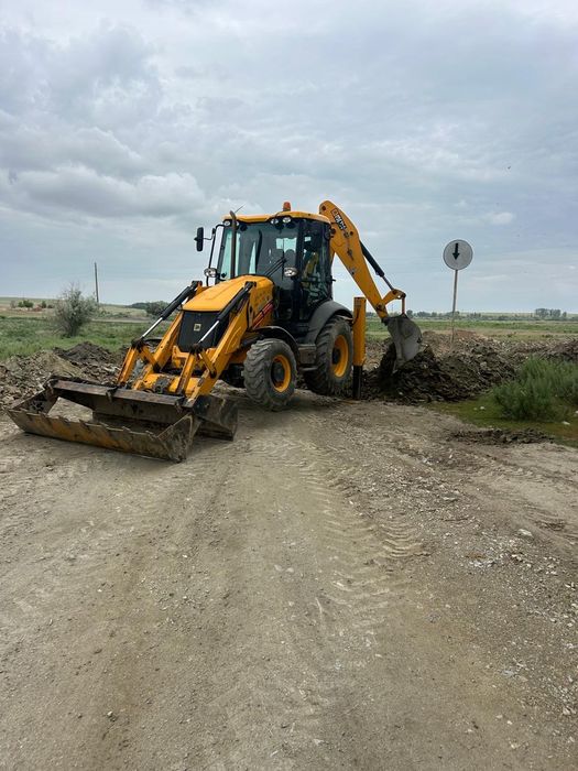 эксковатор-погрузчика, петушок,  трактор