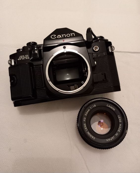 Rezervat_Aparat foto film Canon A1 + obiectiv Canon FD 50mm f/1.8