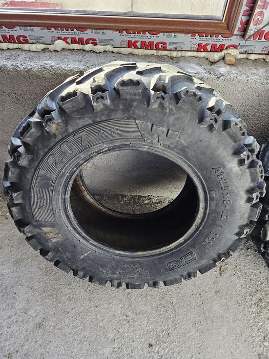 Vand 2 anvelope atv  25x8x12 si 25x10x12