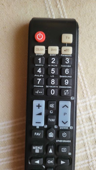 Telecomanda tv ,dvd ,bluray universala