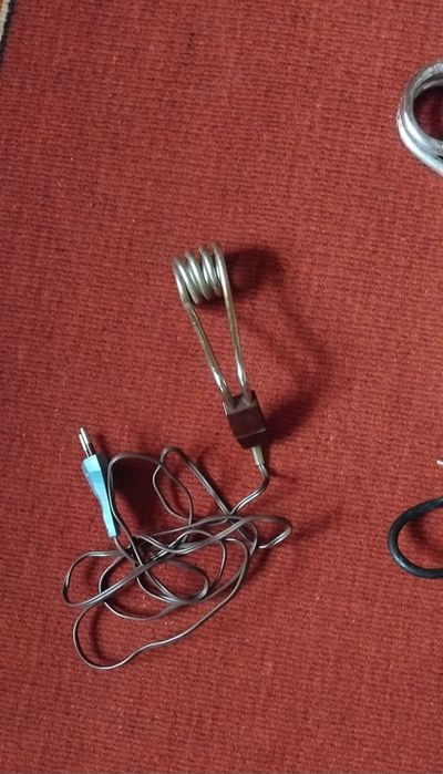 Кипятильник большой и маленький