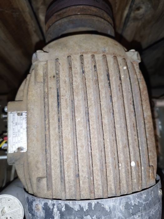 Vând motor  AEG 220/380v 3kw