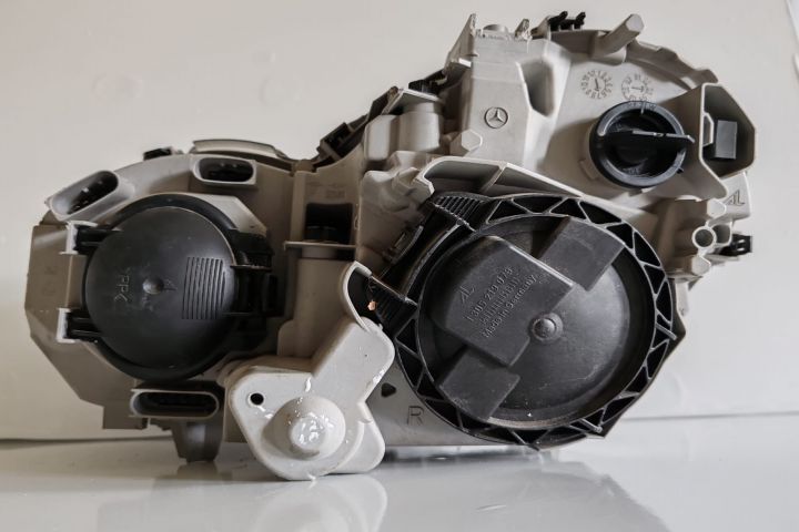 Far Dreapta Bixenon fara droser cu defect Mercedes-Benz A2038203861 M